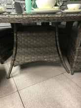 Load image into Gallery viewer, The Florida 4 seat Round Dining Set