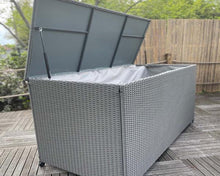 Load image into Gallery viewer, Rome cushion box- Grey